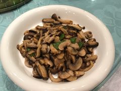 橄榄油炒珍菌-三义和酒楼(广渠门店)