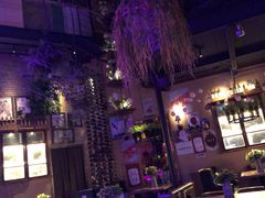-临界音乐酒馆·小龙虾·江湖菜(华熙LIVE·鱼洞店)