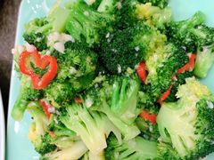 清炒西兰花-河东颐祥阁(世贸店)