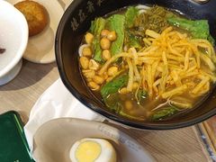 -桂在香知桂林米粉(红博中央公园店)