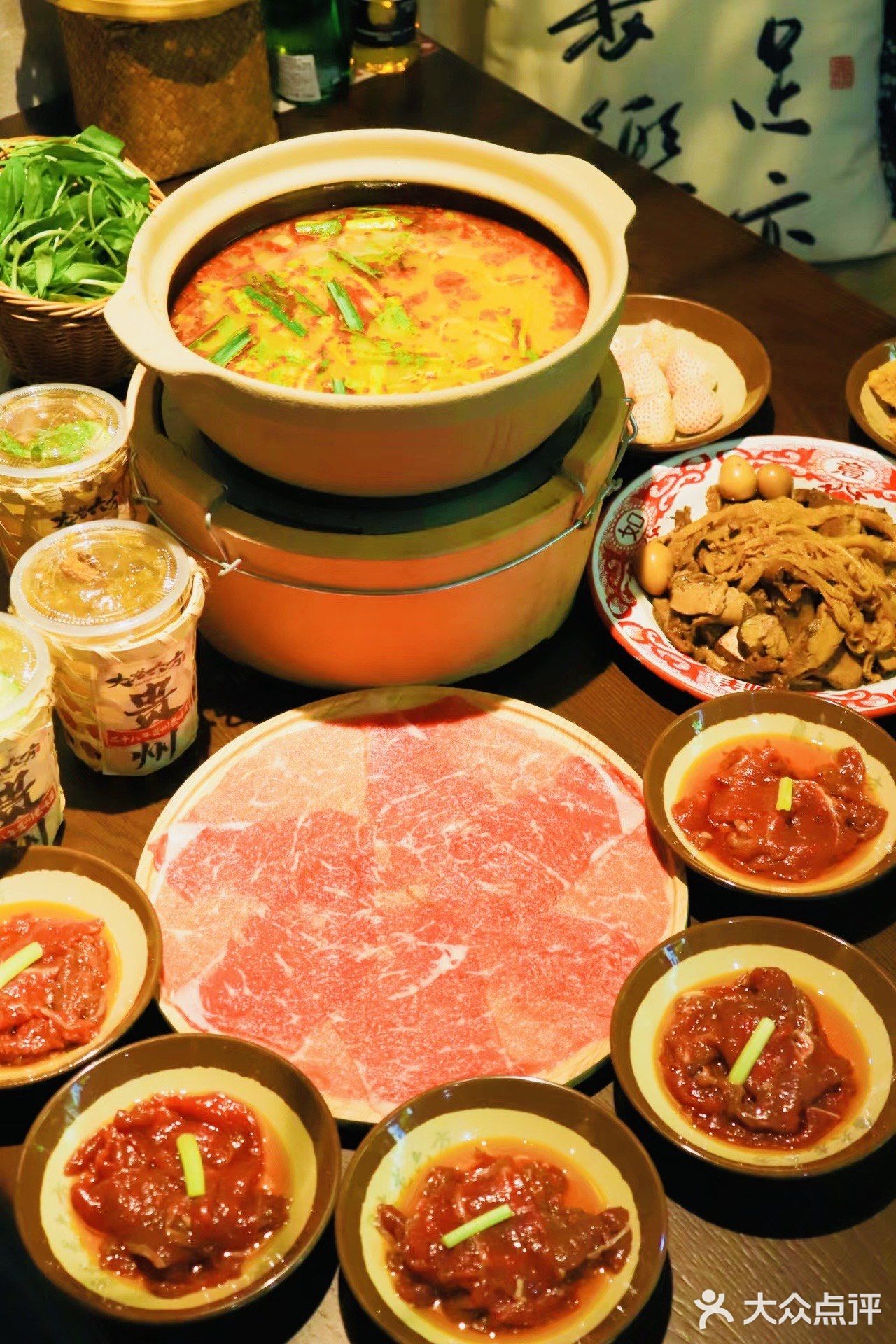 大龙六方·贵州酸汤牛肉火锅(上海旗舰店)