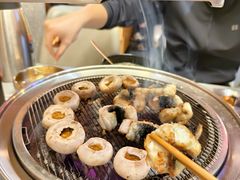 -围炉肉舍•炭烤活鳗•丹东海鲜烤肉(步行街店)