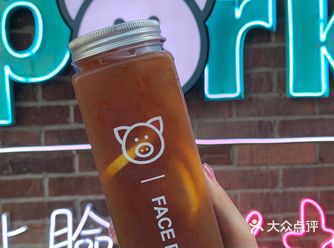 每一个打包盒里 都贴心的准备好了”道具