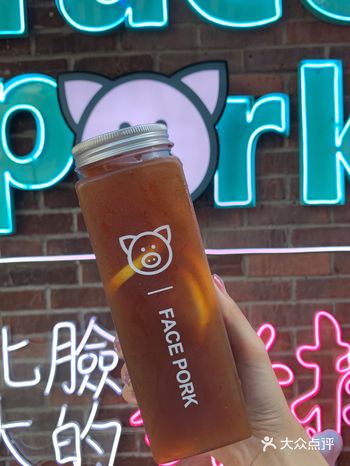 每一个打包盒里 都贴心的准备好了”道具