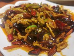 -老码头黑皮肘子锅包肉(赣水路店)