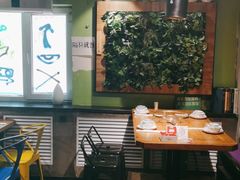 大堂-俭寨大盘鸡·缸子肉·小公鸡·新疆菜(云通店)