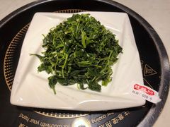凉拌灰灰菜-蛙蛙叫干锅年代(簋街总店)