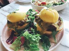 疯狂手撕牛肉班尼迪克蛋-The Rug Cafe(王府中环店)