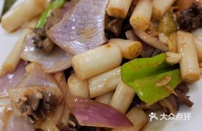 Sour Spicy Lotus Stem Stir-fried Chicken Offal