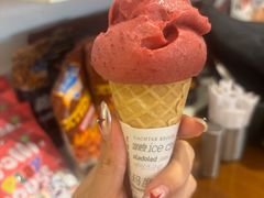 -MADO冰淇淋咖啡馆(淘金店)