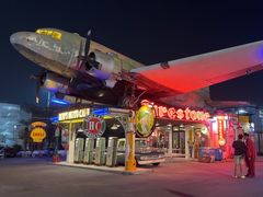 -席娜卡琳火车铁道夜市