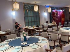 -满江红四季餐厅 · 国家五钻级酒家(新纪元大酒店店)