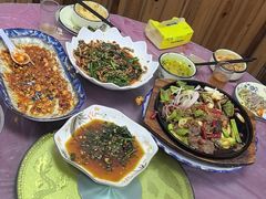 -洪霞餐馆