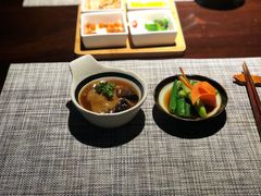 -乐领拈花溪·林涧食韵
