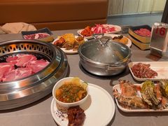 -黑金·寻焰自助百汇·烤肉·火锅(中街店)