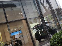 -TESLA 特斯拉(广州天环广场体验店)