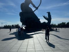 -巴陵广场