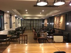 大堂-星巴克臻选(广州沙面店)