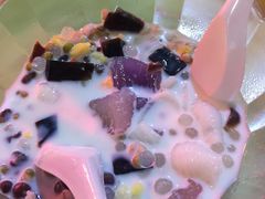 -亚龙湾亚泰商业街