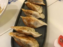 牛肉煎饺-东方饺子王臻味餐厅(新嘉坡城店)