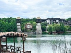 -茅山东方盐湖城景区