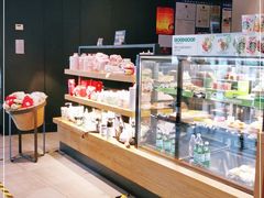 面包甜点陈列柜-星巴克(天津凯德天津湾店)