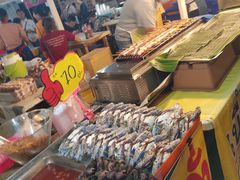 -席娜卡琳火车铁道夜市