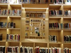 -漕河泾街道图书馆(漕河泾社区文化活动中心店)