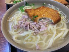 猪肘汤面-亮亮面馆(经六路店)