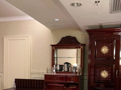 -深圳富苑皇冠假日套房酒店