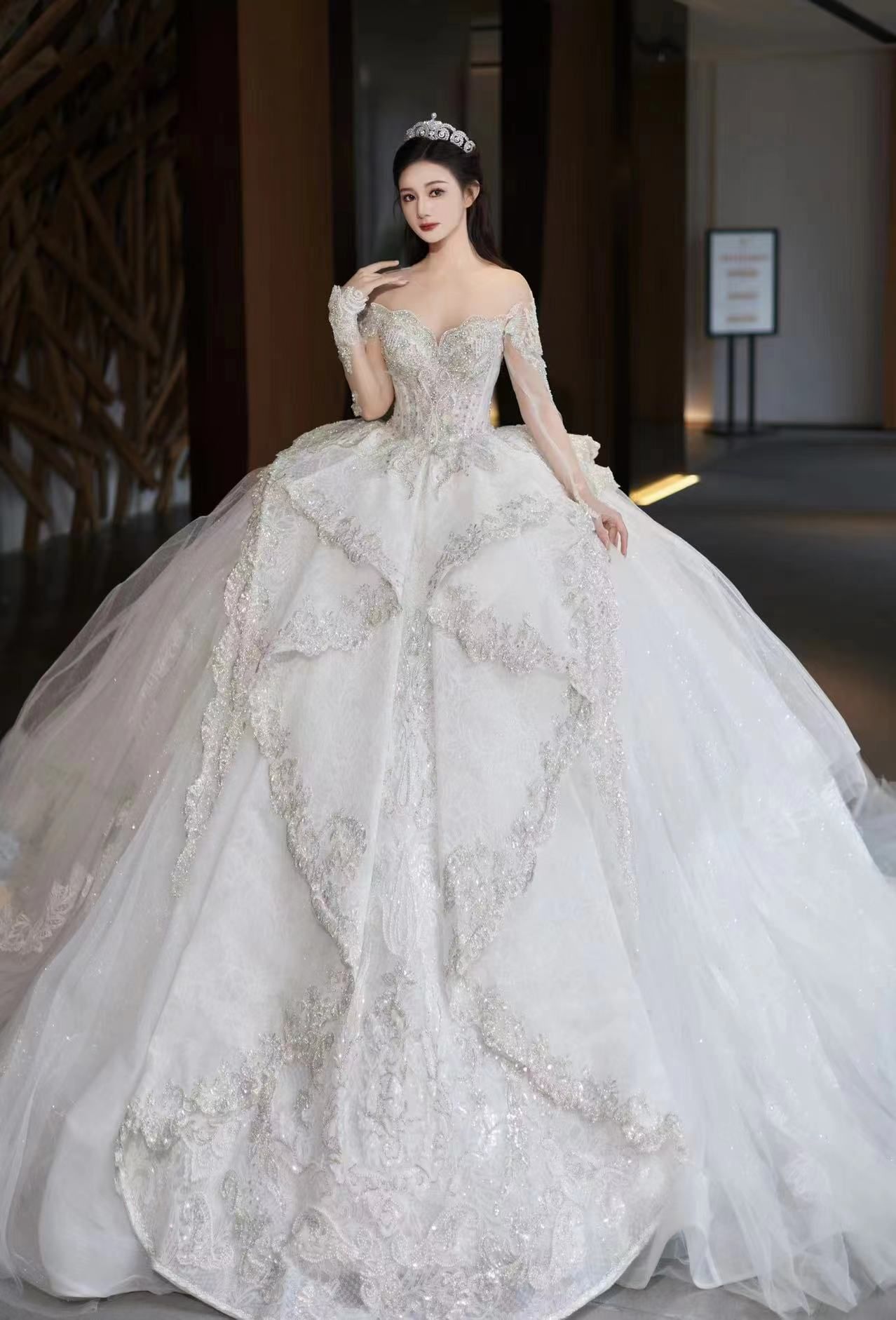 细节满满的宫廷风婚纱 尽显浪漫奢华78