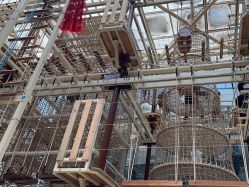 -PIPIKINGDOM皮皮王国欢乐号(欢乐海岸购物中心店)