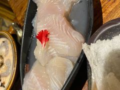 -老牌坊云南鱼豆花火锅(爱建店)