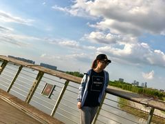 -南京眼步行桥