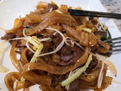 干炒牛河-大头力茶餐厅(花都融创茂店)