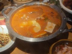 -老凯俚酸汤鱼(鸿通城店)