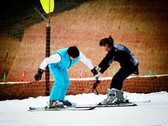-采薇庄园四季滑雪场