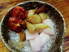 店内的小菜-滇香肴·云南菜蒸汽石锅鱼(云南北路店)