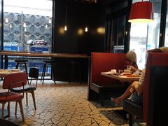 大堂-必胜客(百联又一城店)