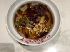 -渝是乎酸菜鱼·川渝小炒(新世界百货望京店)