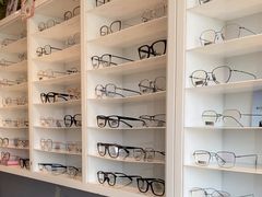 -天空之镜眼镜店蔡司依视路授权店(天通苑店)