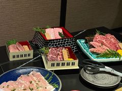 -山川小町·极番烧肉(新地假日广场店)