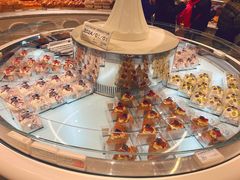 -HOT CRUSH趁热集合·现烤面包(环球港店)