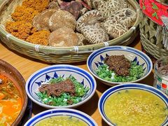 -洱火云南酸菜牛肉火锅(石景山当代商城店)