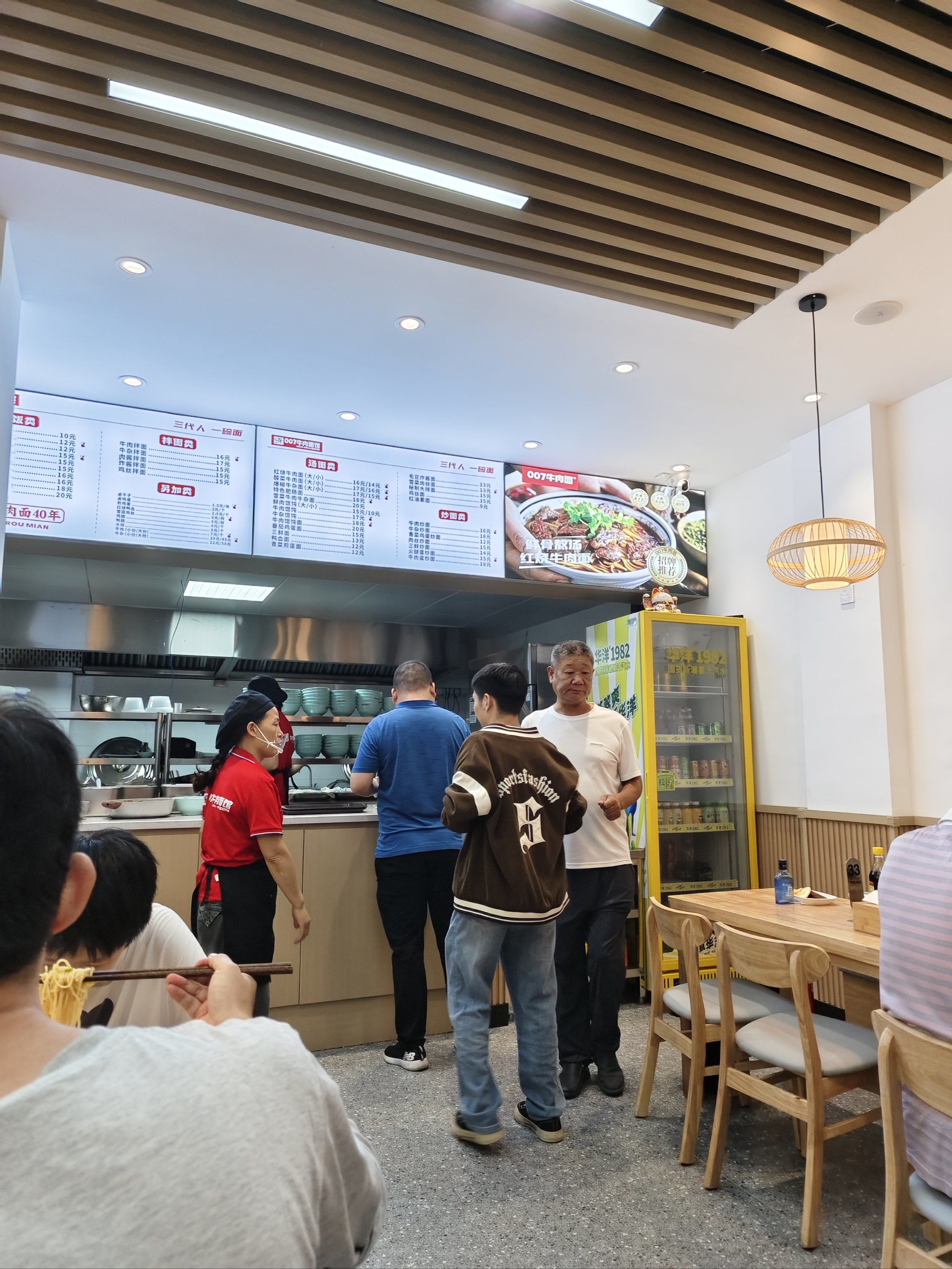 007牛肉面馆开到了家门口,今天下班特意去尝尝