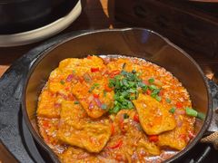 蒜香火腿包浆豆腐-云海肴·汽锅鸡·云南菜(美罗城店)