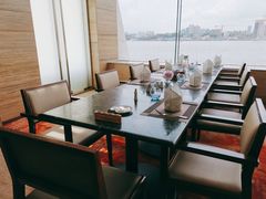 靠窗位-白天鹅宾馆·流浮阁咖啡厅