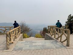 -鬼笑石后山停车场