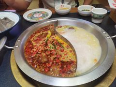 -沸炉重庆老火锅(军事博物馆店)