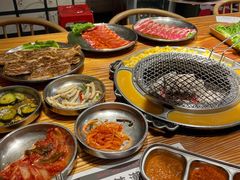 -青瓦炭韩潮烤肉(花园道店)